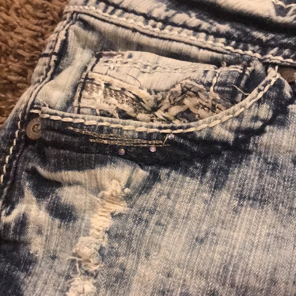 Shorts - Picture 4 of 6